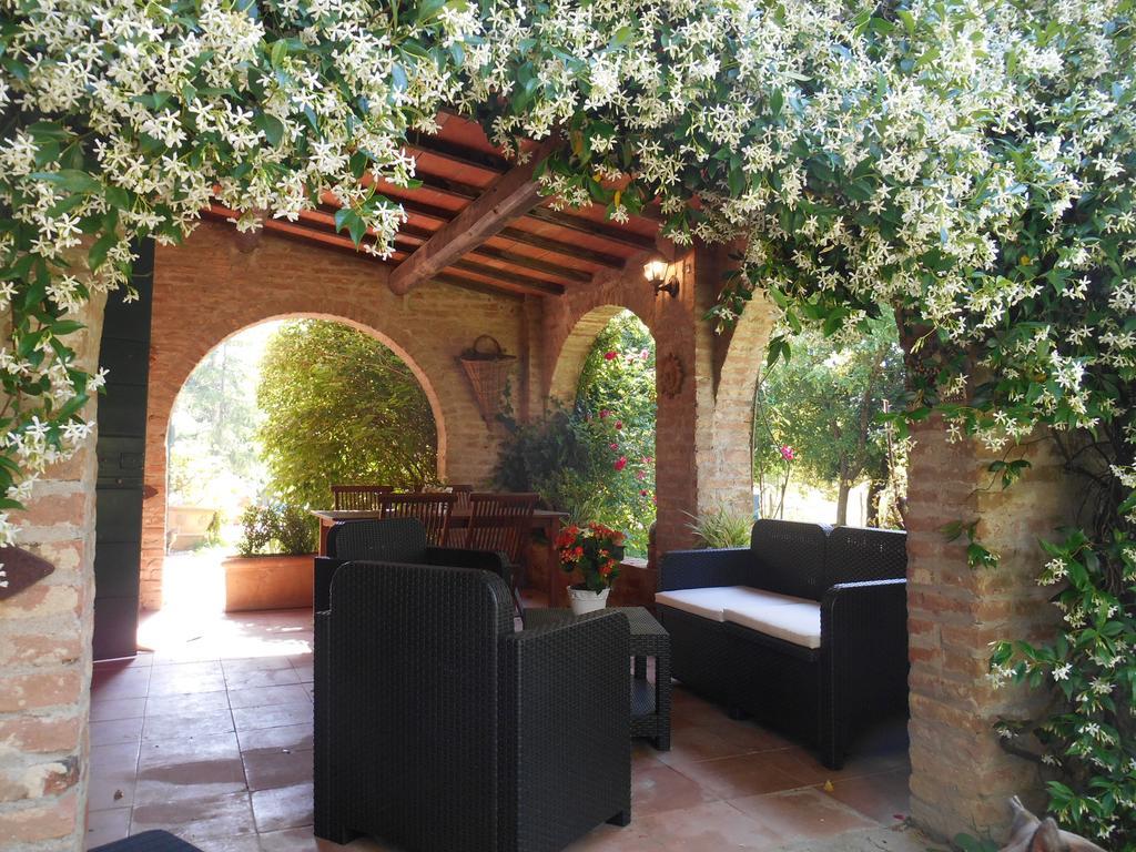 Fioralice Pension Fauglia Buitenkant foto