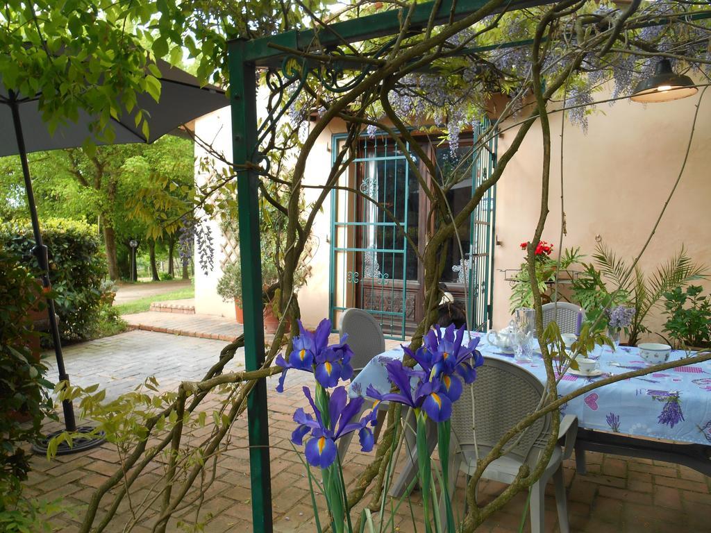 Fioralice Pension Fauglia Buitenkant foto